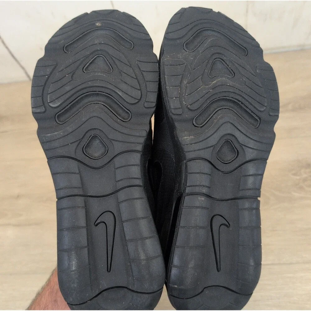 Nike Air Max 200 Sneakers Shoes Men's Size 10 Triple Black  AQ2568-003 - Picture 5 of 9